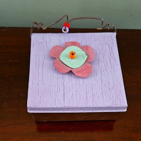 Trinket Box with Flower Accent - Picture 1 of 7